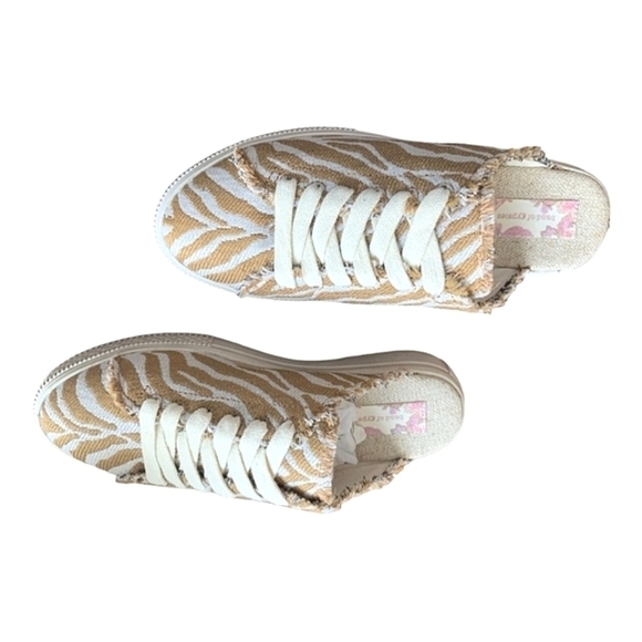 Band of Gypsies Collective Costal Vegan Natural Zebra Woven Canvas Sneaker 6.5 - Picture 2 of 6